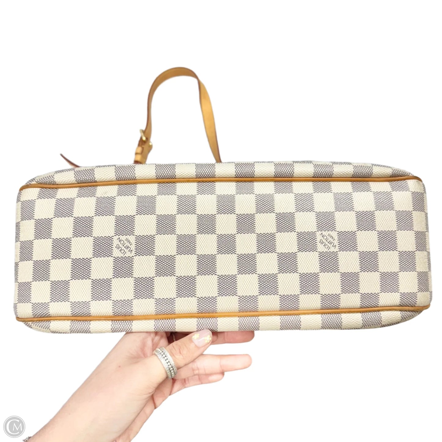 Crossbody Luxury Designer By Louis Vuitton, Size: Medium