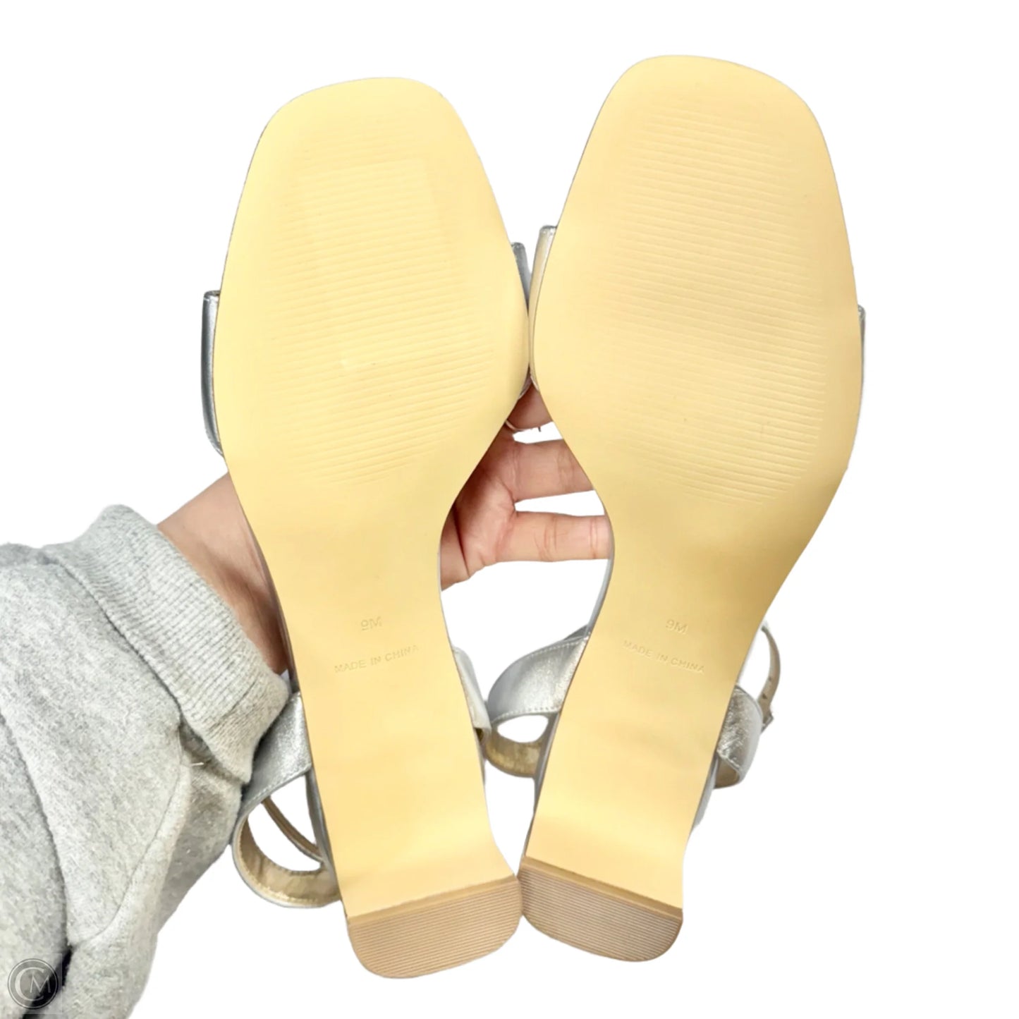 Sandals Designer By Lilly Pulitzer In Gold & Silver, Size: 9