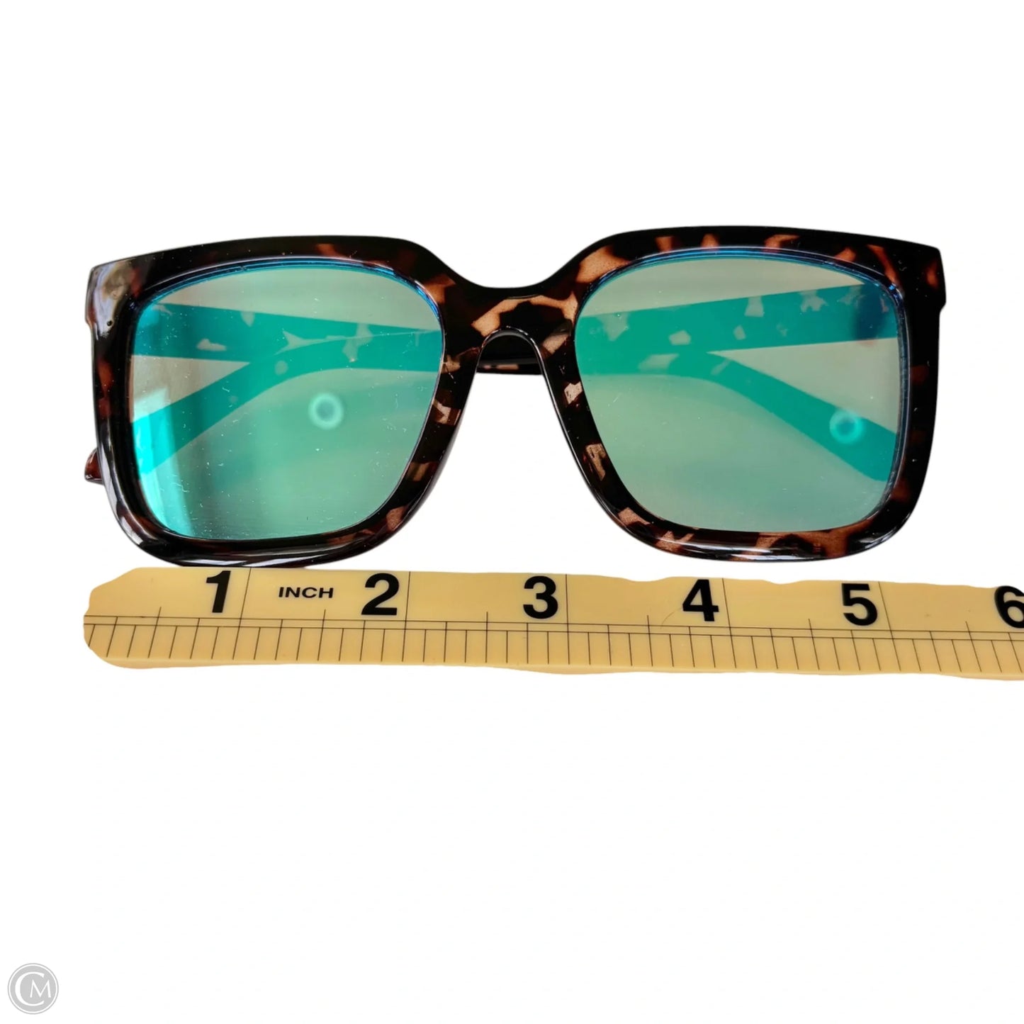 Sunglasses By Quay, Size: Large