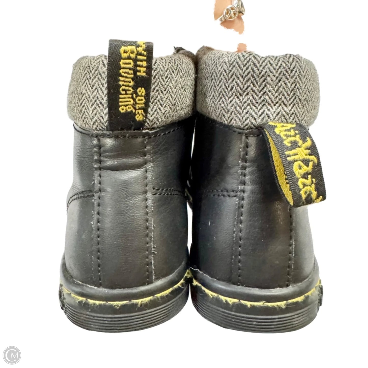 Shoes Sneakers By Dr Martens In Black, Size: 6