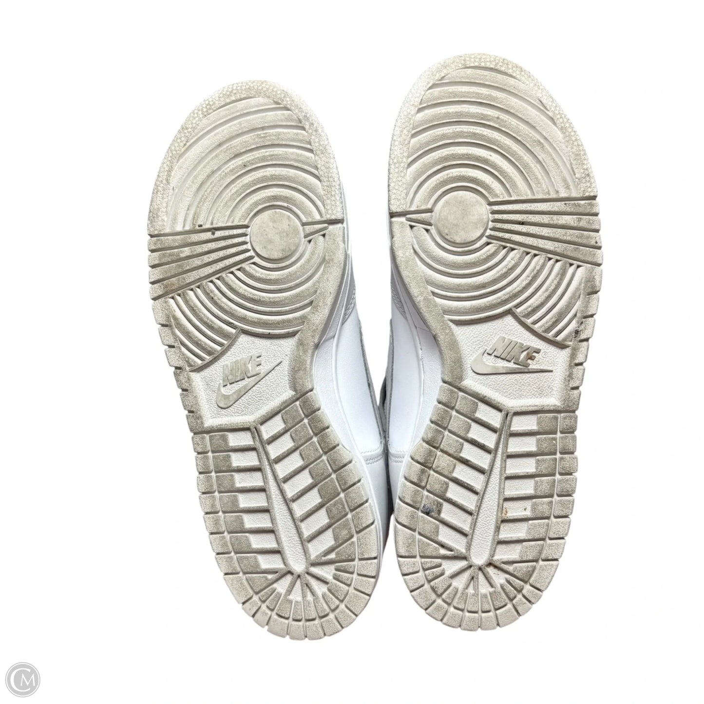 Shoes Sneakers By Nike In Grey & White, Size: 8.5