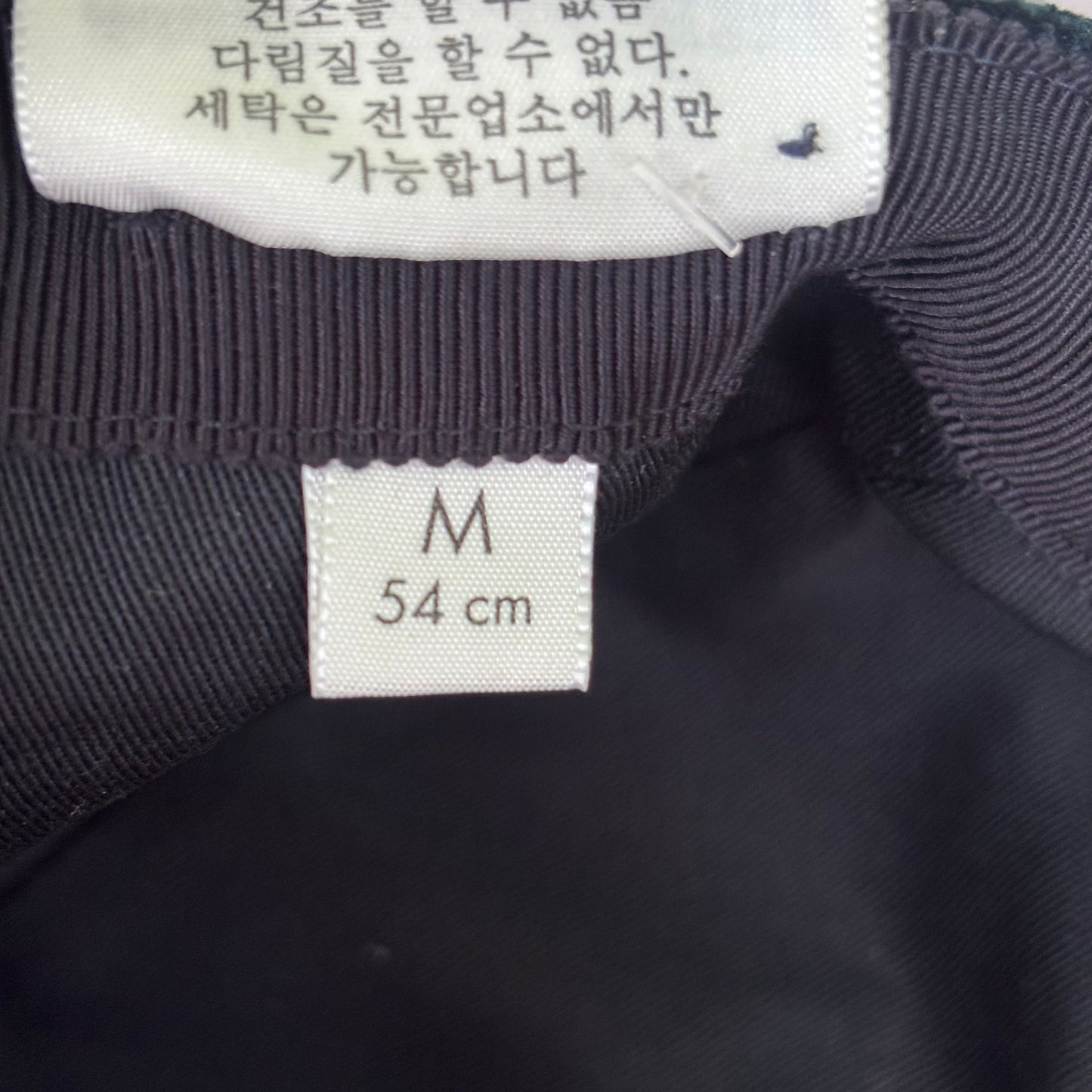Hat Luxury Designer By Gucci, Size: M
