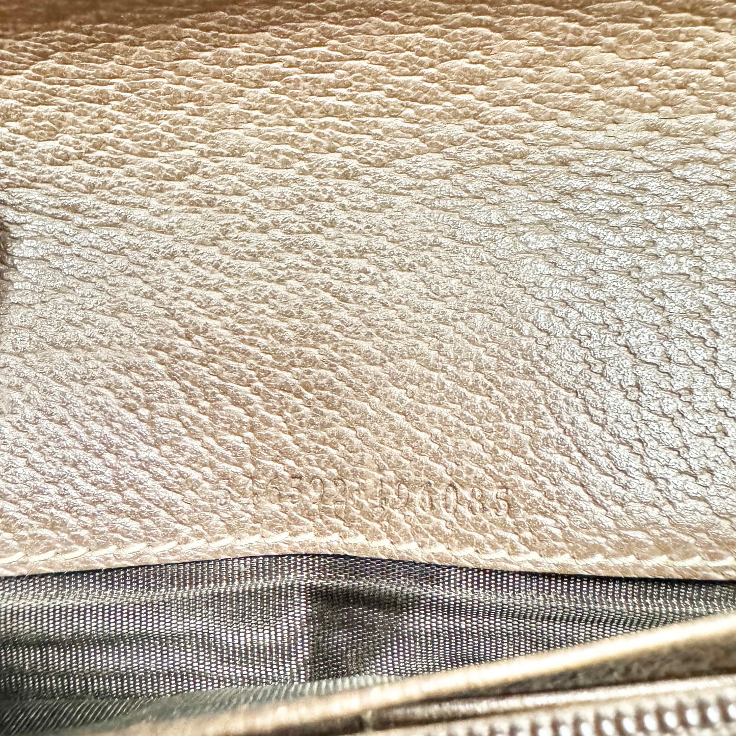 Wallet Luxury Designer By Gucci, Size: Small