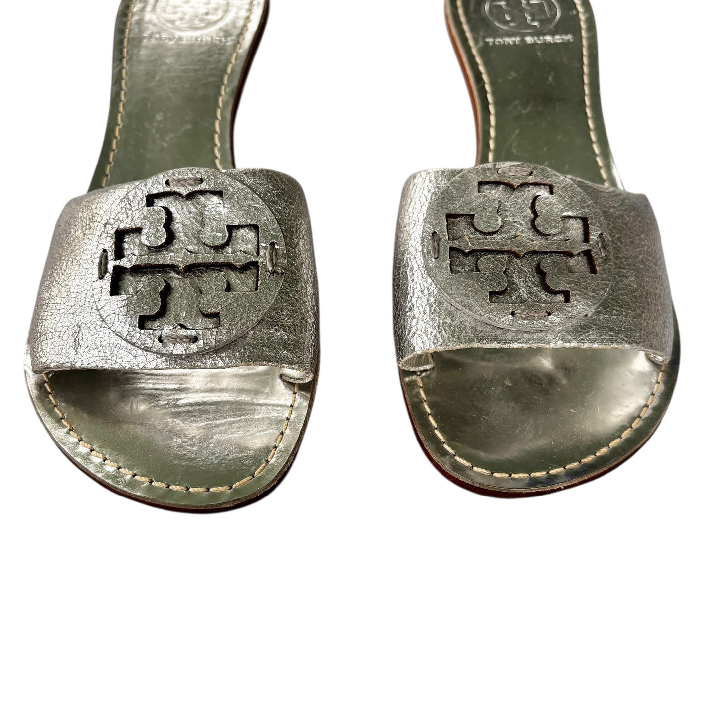 Shoes Designer By Tory Burch In Silver, Size: 7
