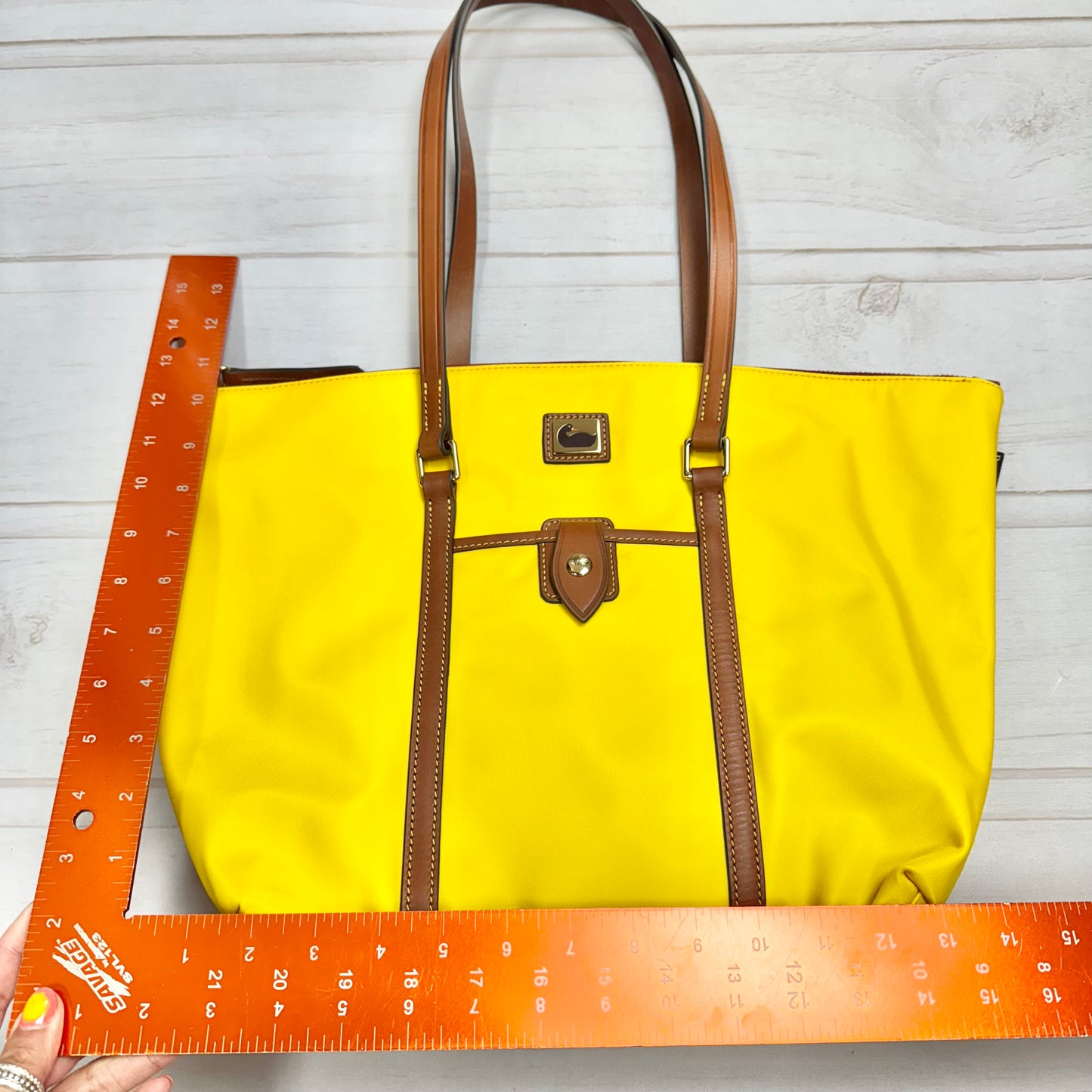 Tote Designer By Dooney And Bourke, Size: Medium