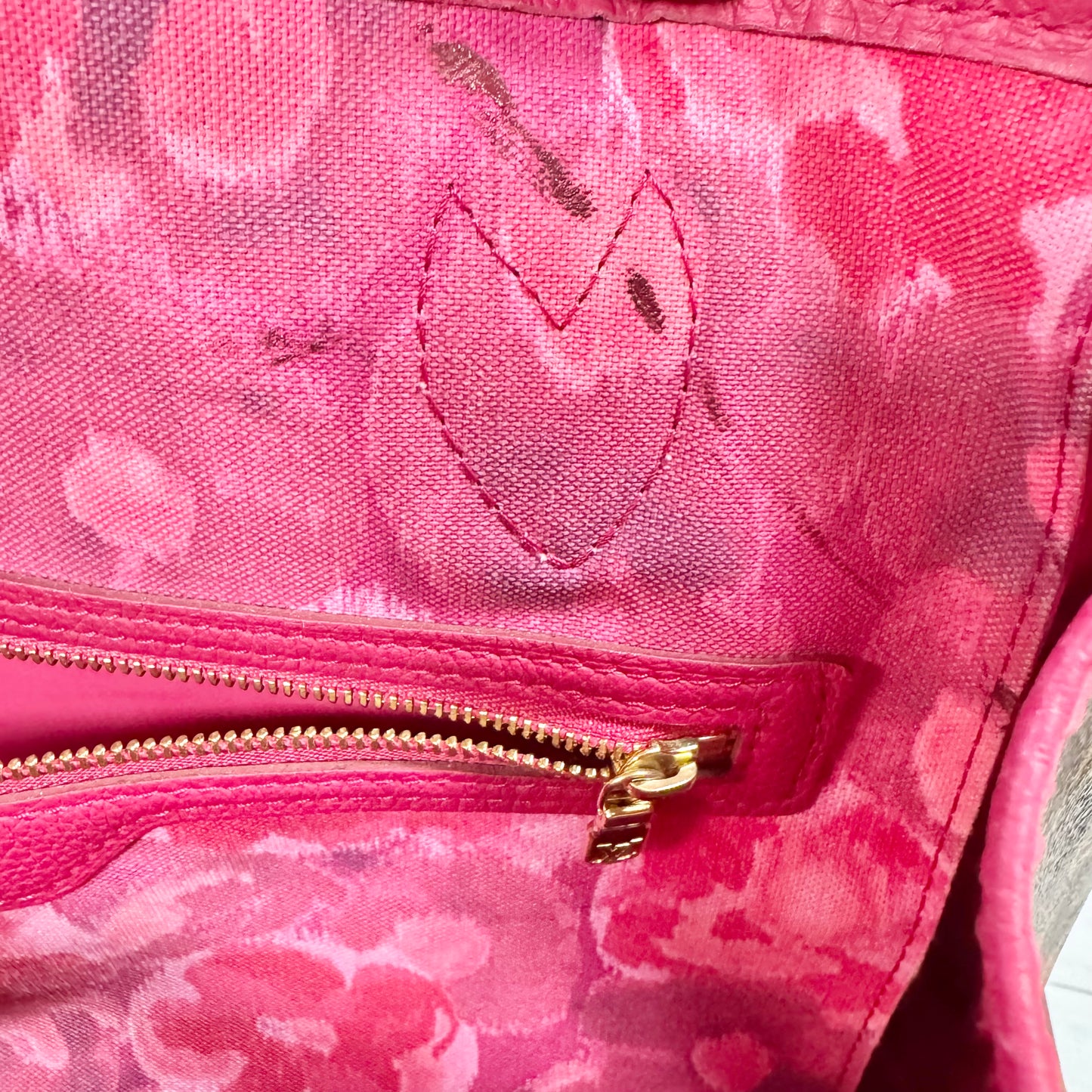 Tote Luxury Designer By Louis Vuitton, Size: Large