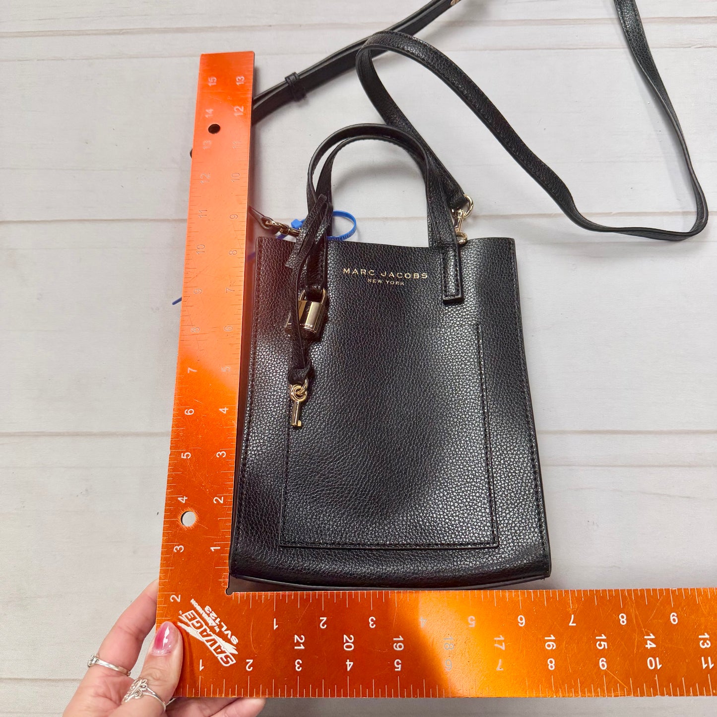 Crossbody Luxury Designer By Marc Jacobs, Size: Small