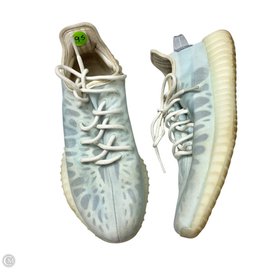 Shoes Luxury Designer By Yeezy In Blue & Cream, Size: 9.5