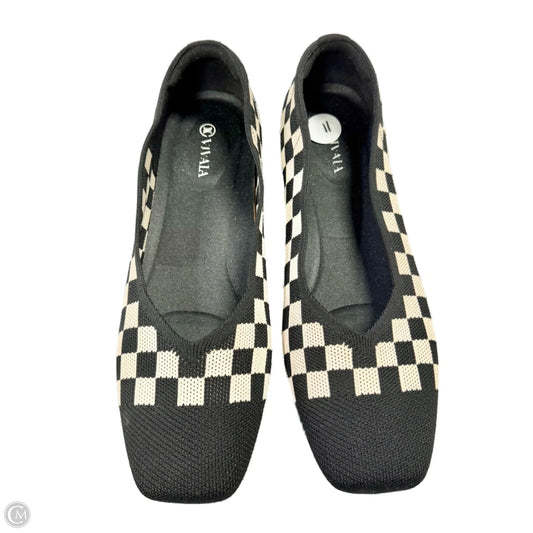 Shoes Flats By Vivaia In Black & Cream, Size: 11