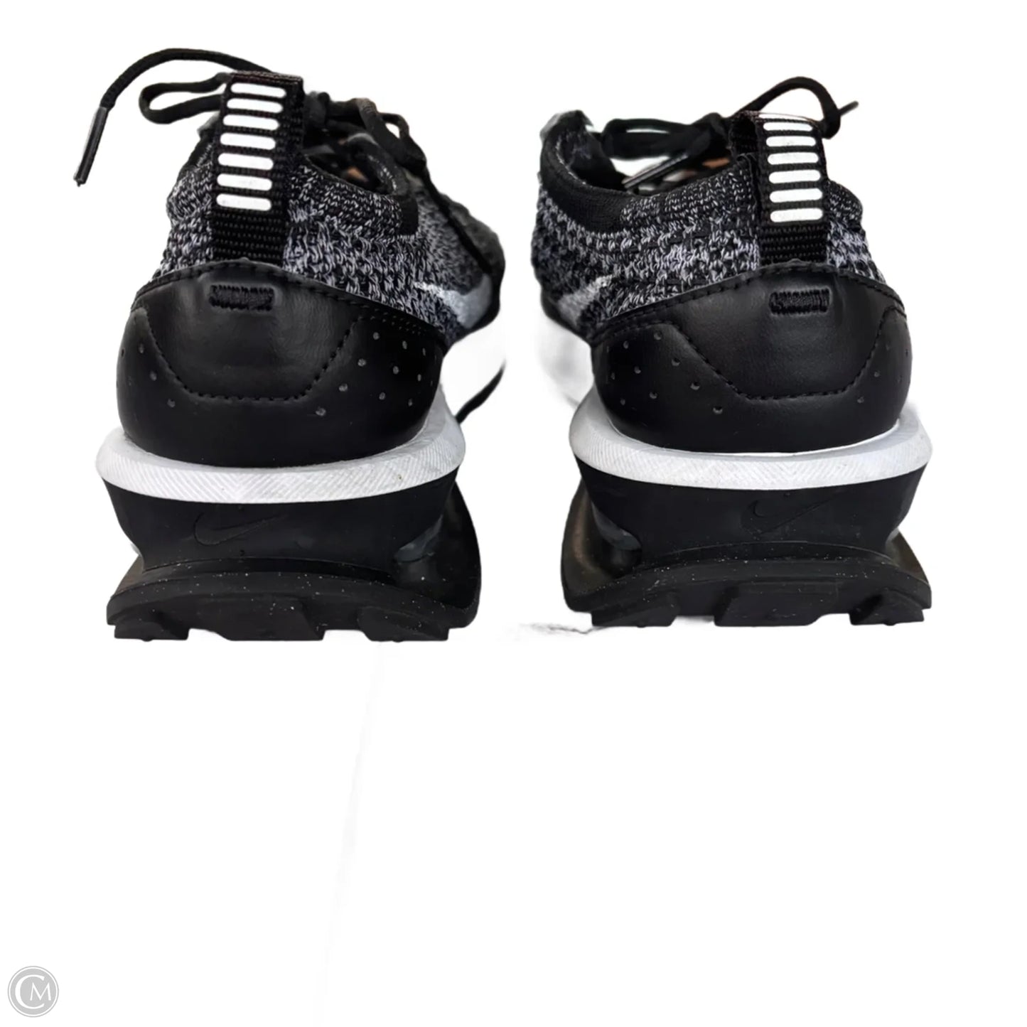 Shoes Athletic By Nike In Black & White, Size: 7