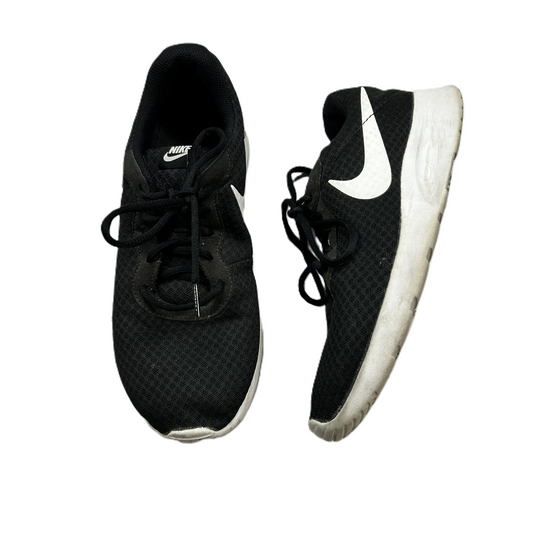 Shoes Athletic By Nike  Size: 10.5