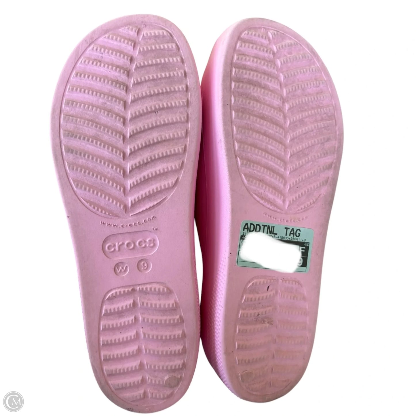 Sandals Flats By Crocs In Pink, Size: 9