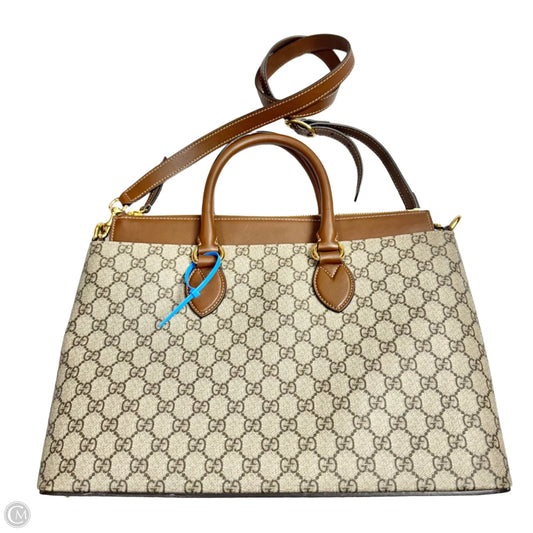 Crossbody Luxury Designer By Gucci, Size: Large