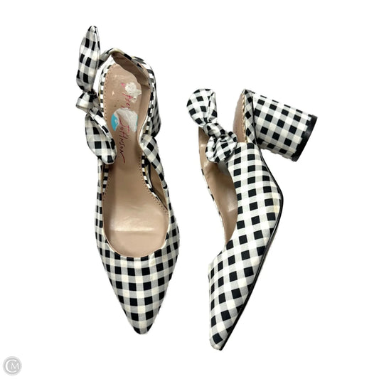 Shoes Heels Block By Betsey Johnson In Black & White, Size: 6