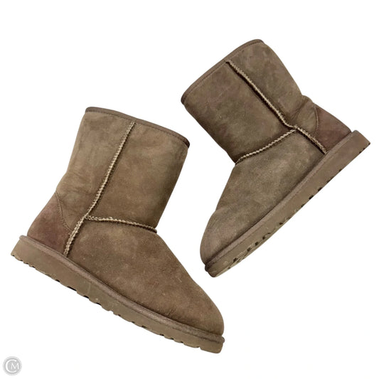 Boots Designer By Ugg In Brown, Size: 5