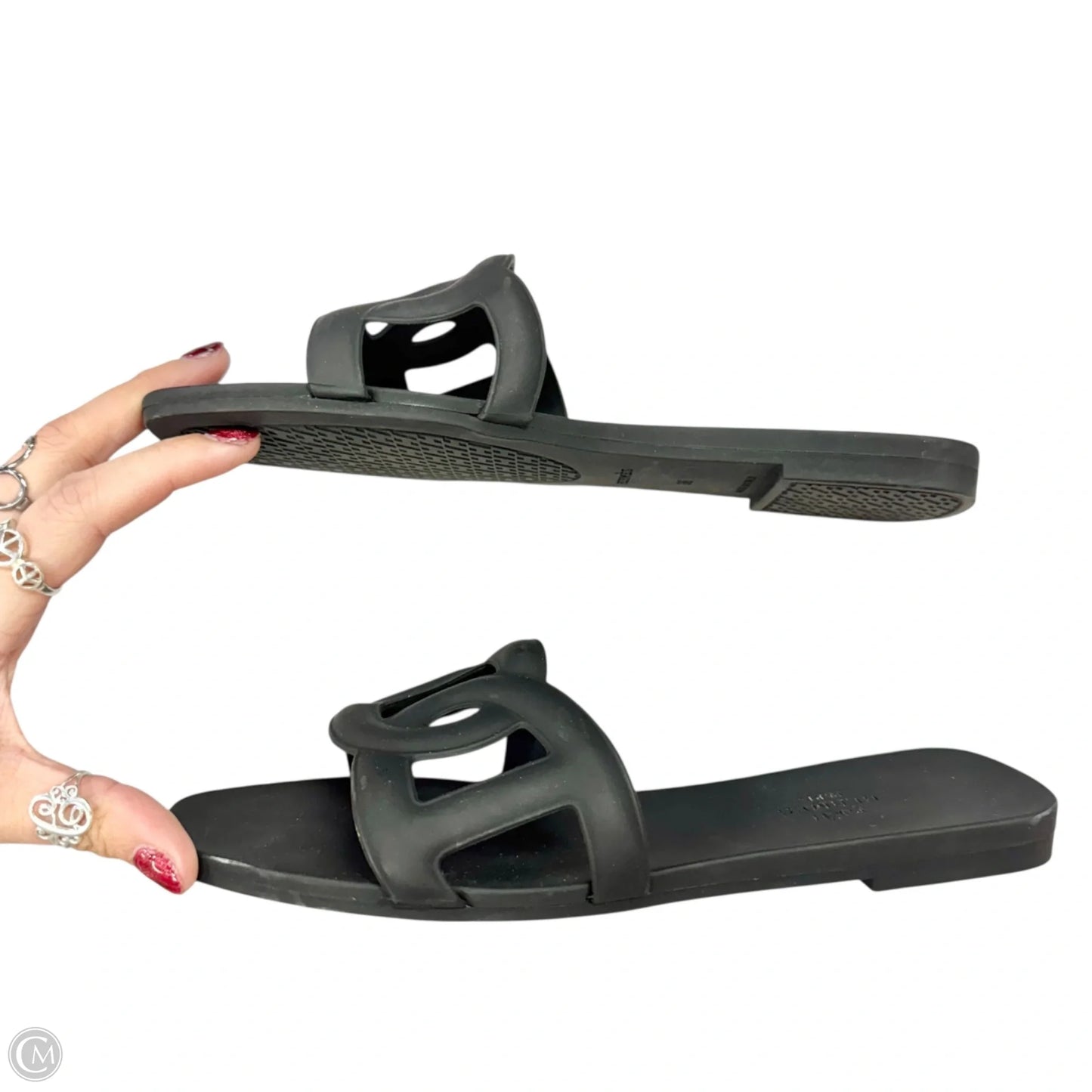 Sandals Luxury Designer By Hermes In Black, Size: 6