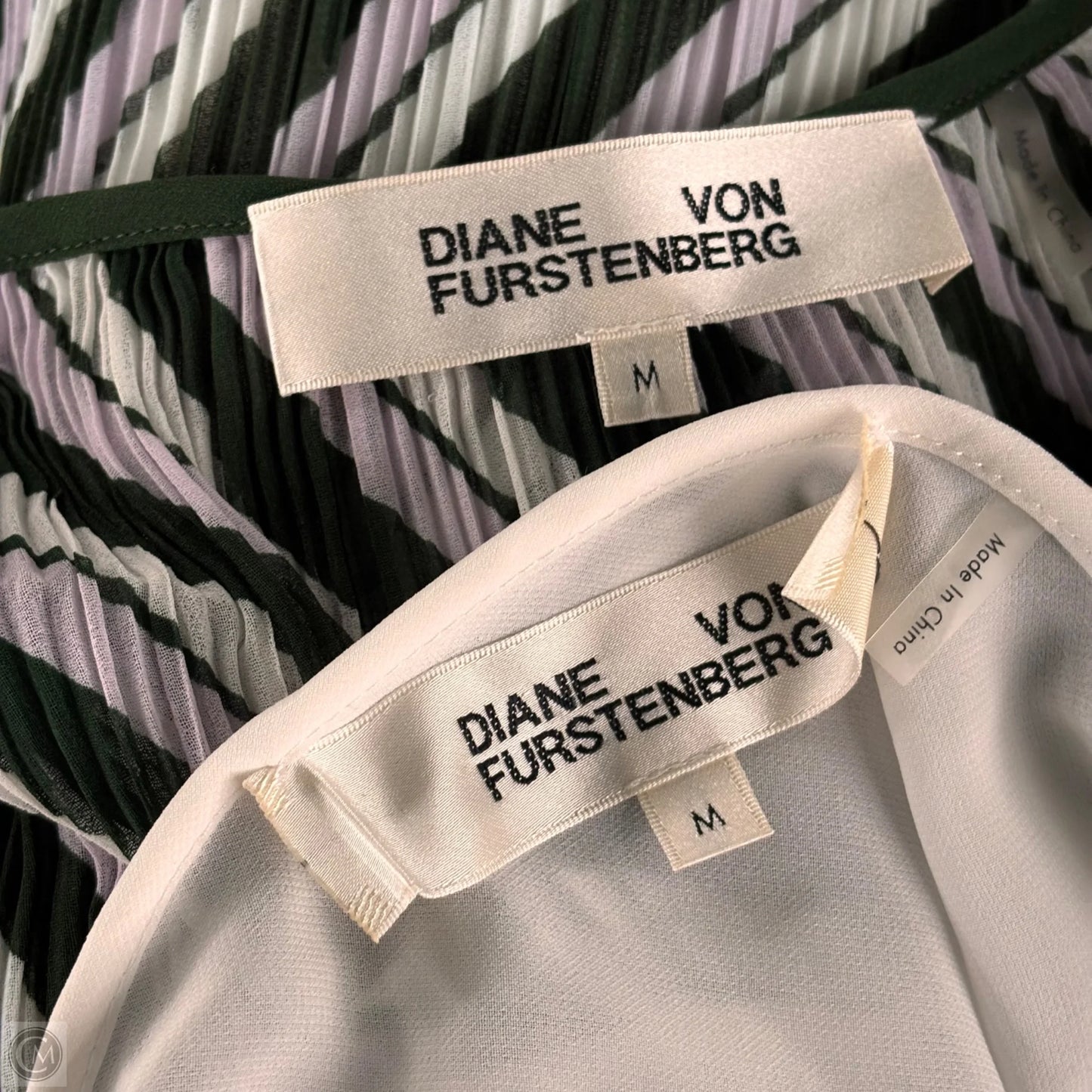 Top Short Sleeve Designer By Diane Von Furstenberg In Green, Size: M