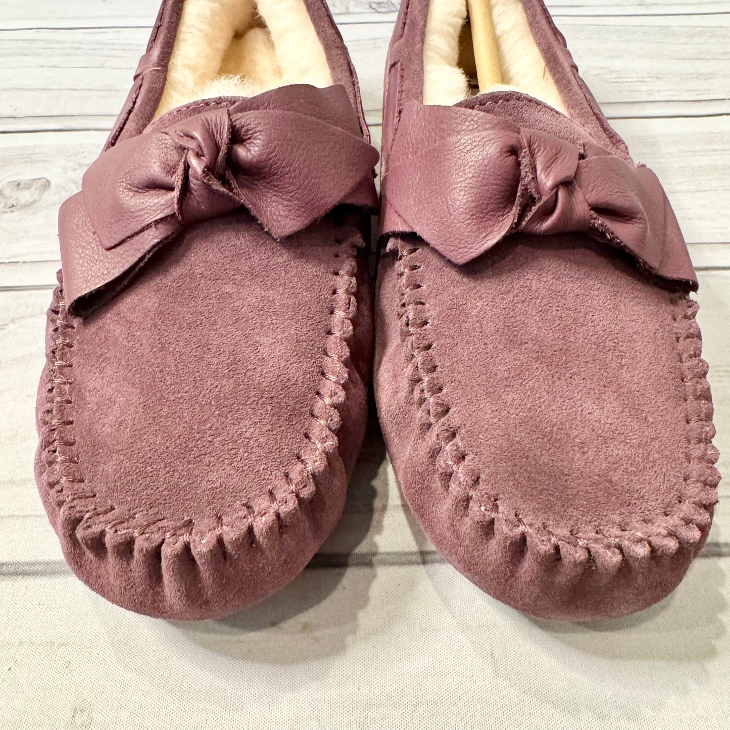 Shoes Flats By Ugg  Size: 6