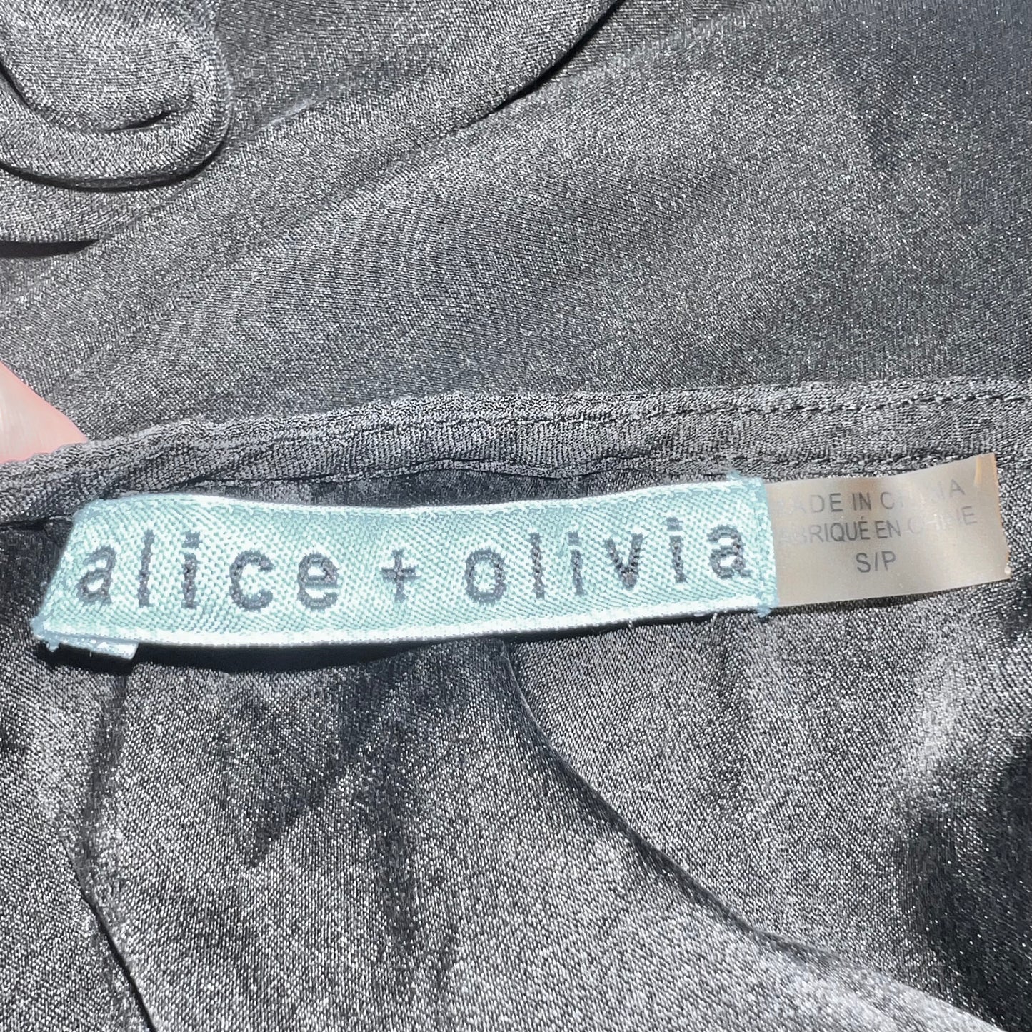 Top Sleeveless Designer By Alice + Olivia In Black, Size: S