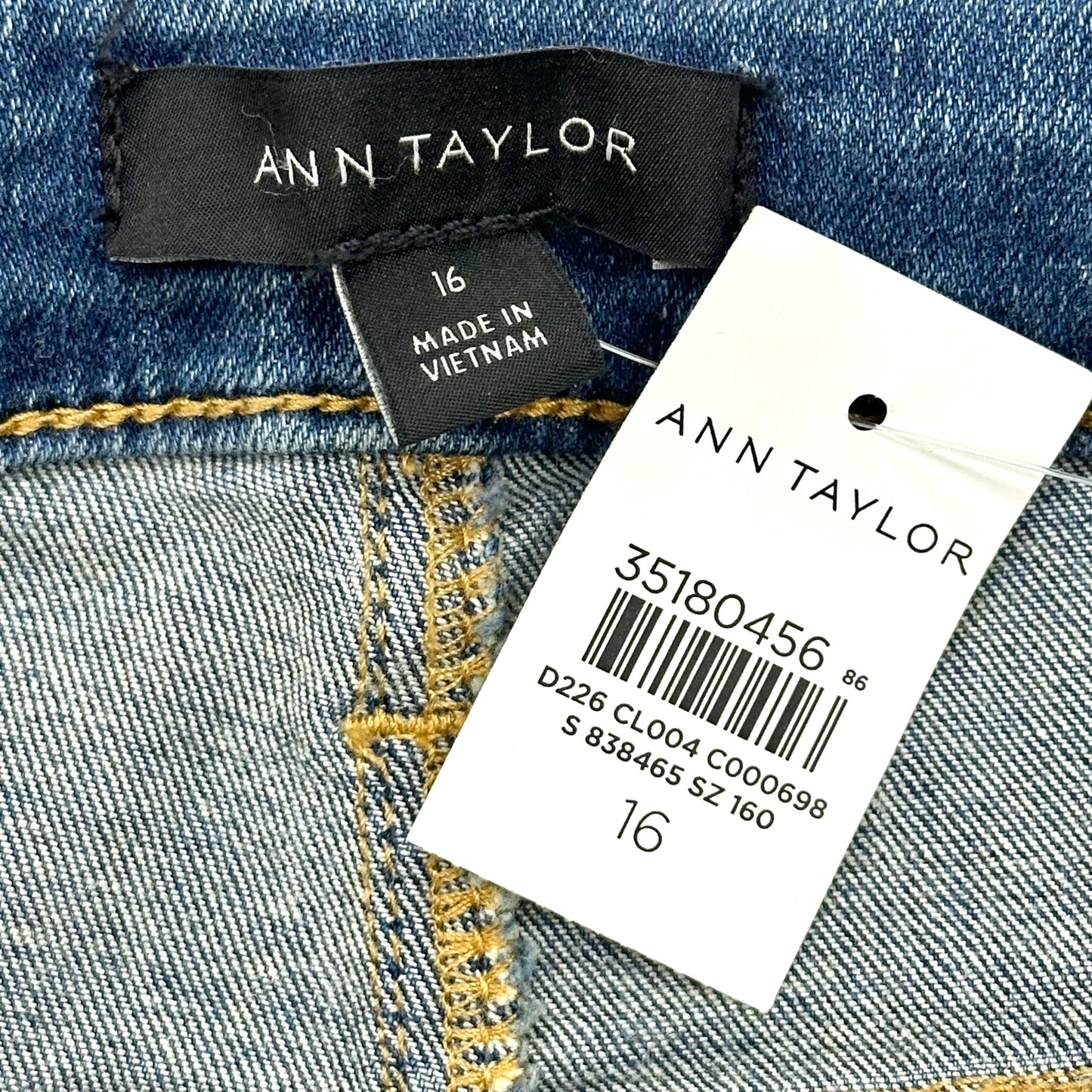 Jeans Straight By Ann Taylor In Blue Denim, Size: 16