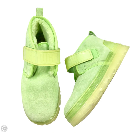 Boots Designer By Ugg In Green, Size: 9