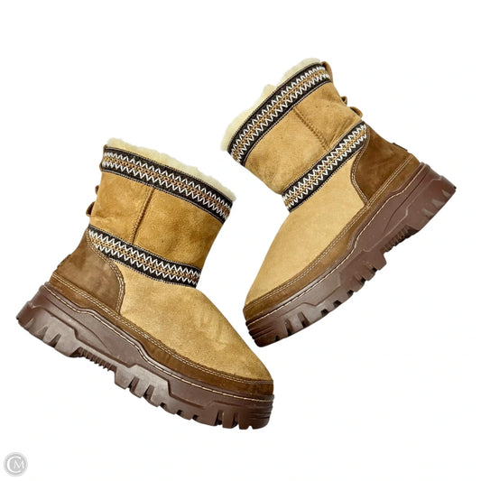 Boots Designer By Ugg In Brown, Size: 8