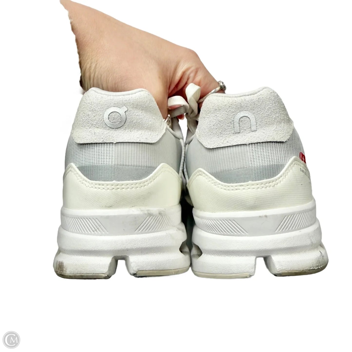 Shoes Athletic By On Cloud In Grey & White, Size: 9