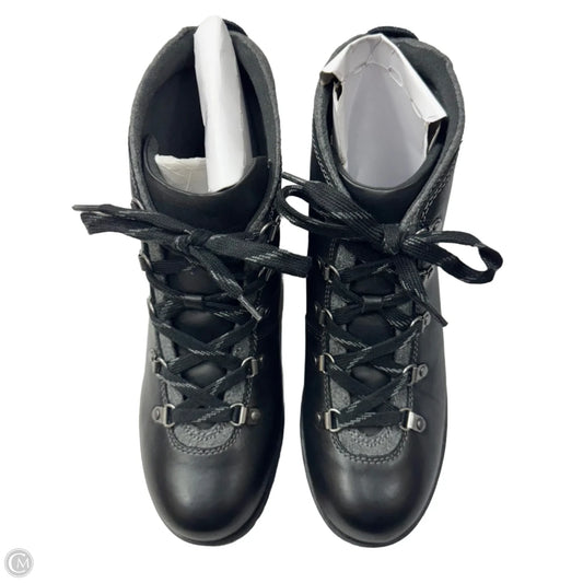 Boots Leather By Clarks In Black, Size: 10