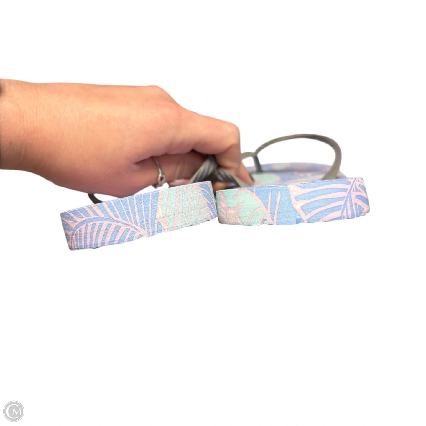 Sandals Flip Flops By Vineyard Vines In Tropical Print, Size: 10