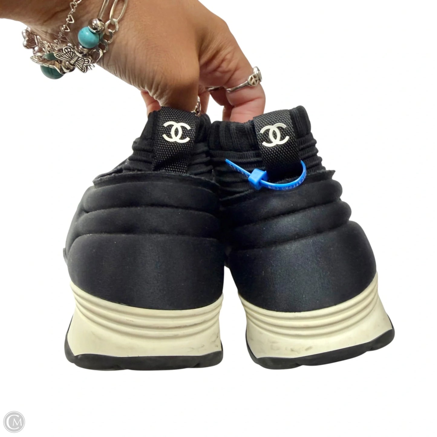 Shoes Luxury Designer By Chanel In Black & White, Size: 6.5