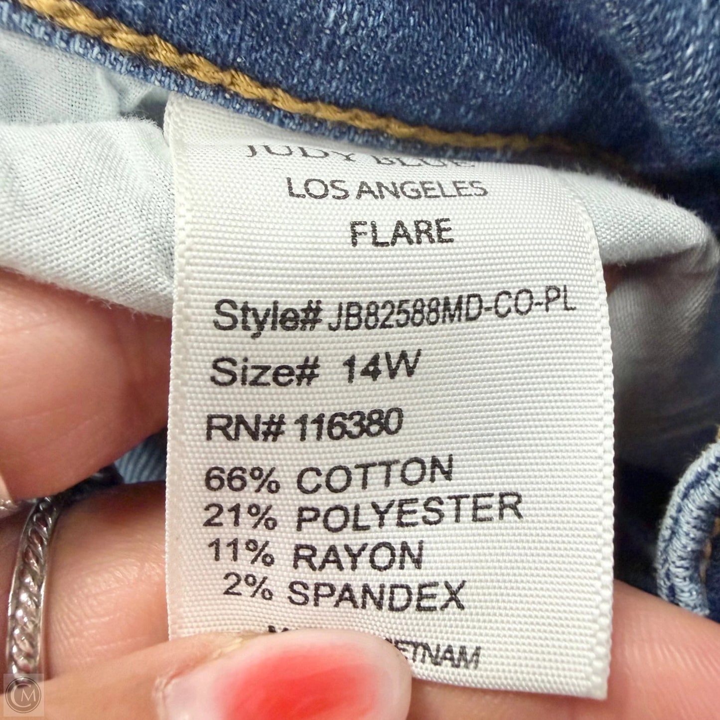 Jeans Flared By Judy Blue In Blue Denim, Size: 14