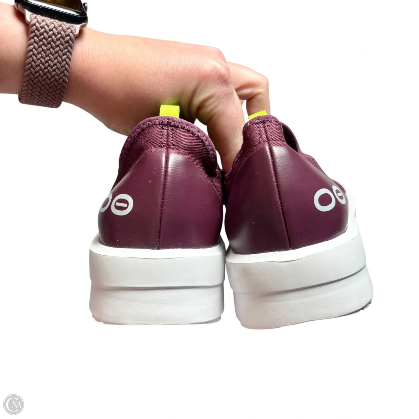 Shoes Sneakers By Oofos In Maroon, Size: 9.5