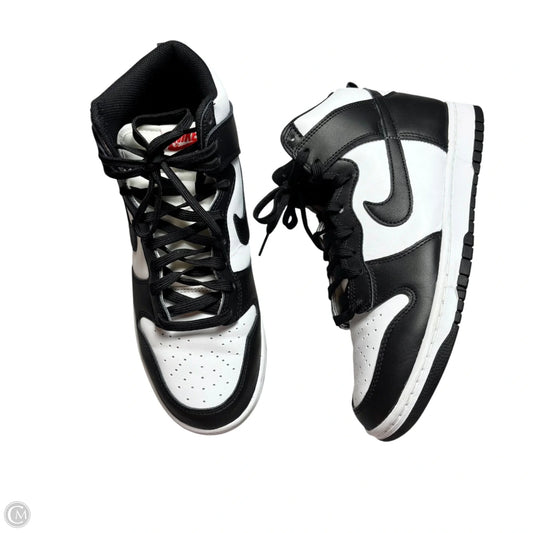 Shoes Sneakers By Nike In Black & White, Size: 11