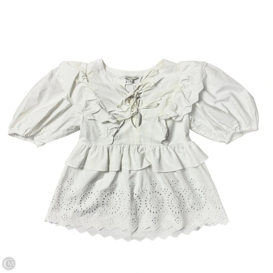 Top Short Sleeve By Moon River In White, Size: S