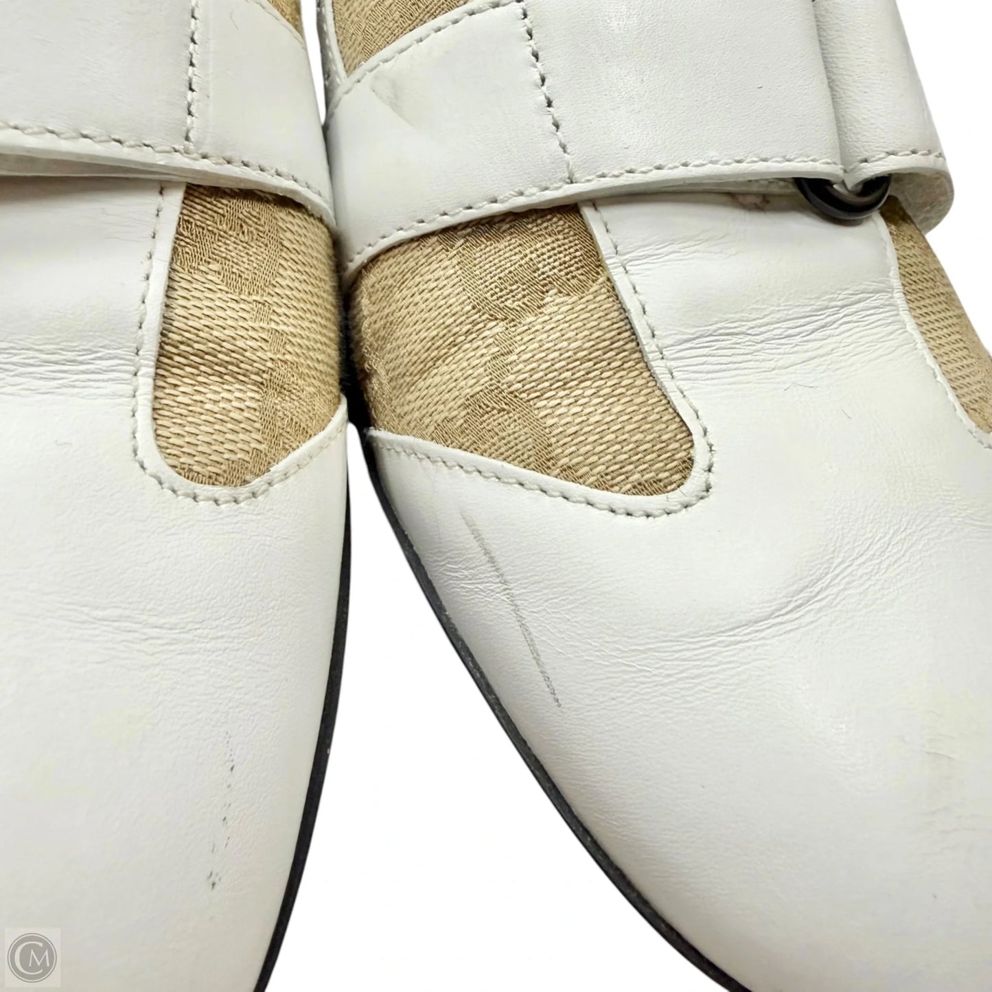 Shoes Luxury Designer By Gucci In Brown & White, Size: 7.5