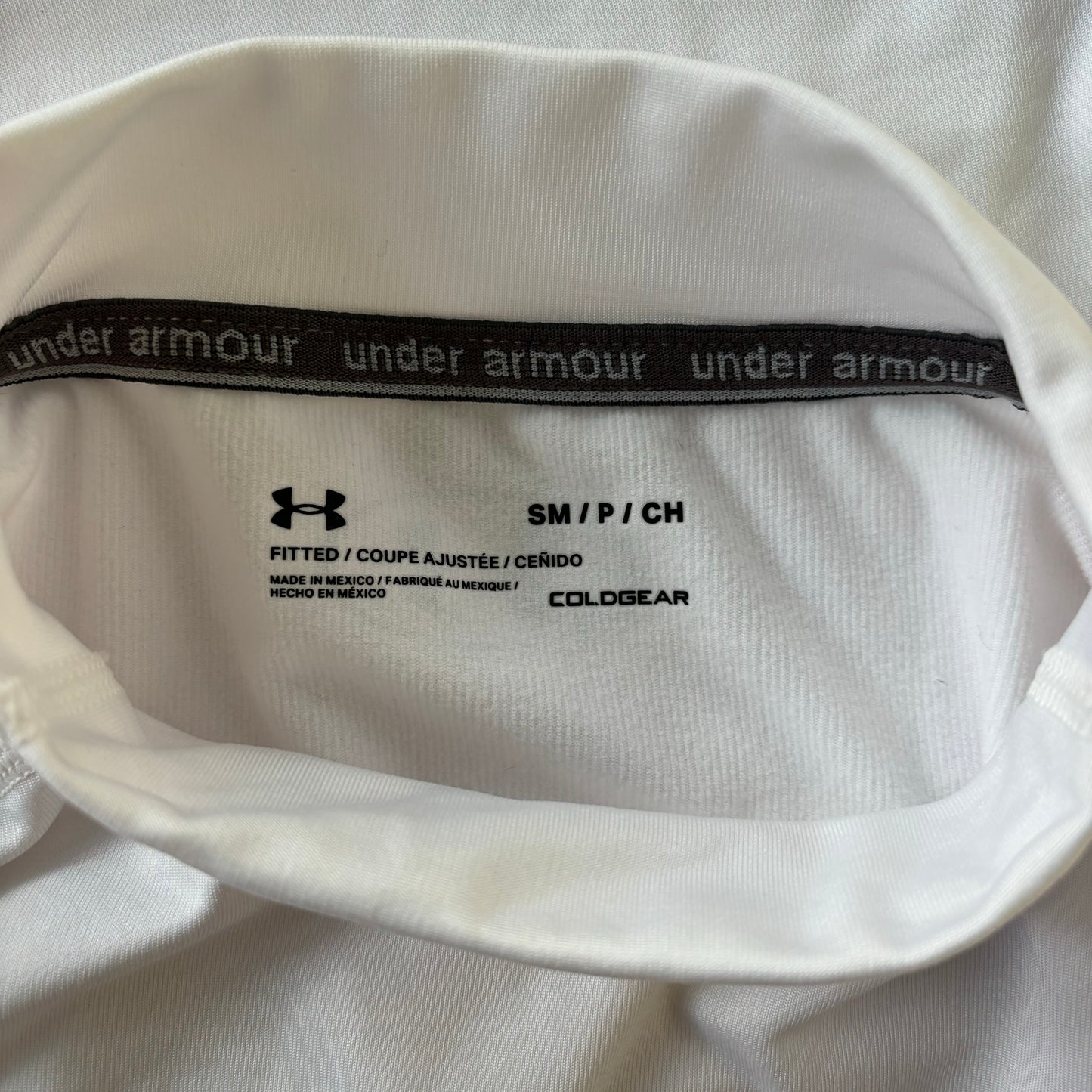 Athletic Top Long Sleeve Collar By Under Armour In White, Size: S