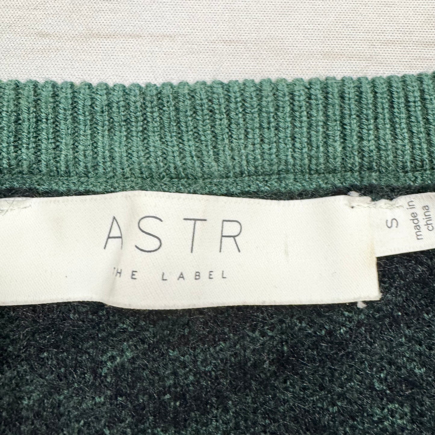 Sweater By Astr In Green, Size: S