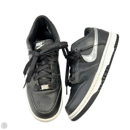 Shoes Sneakers By Nike In Black & Silver, Size: 8.5
