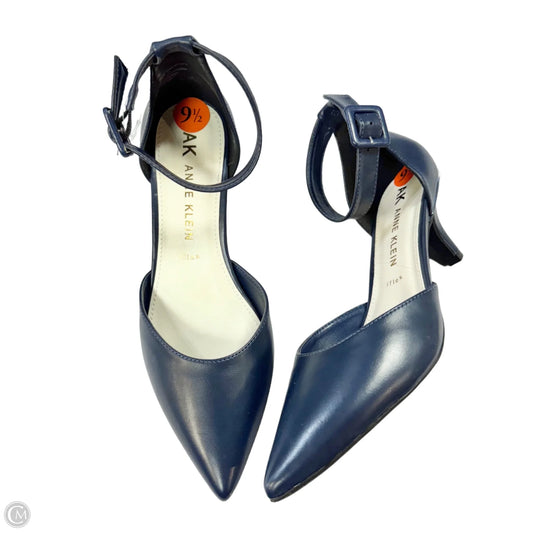 Shoes Heels Kitten By Anne Klein In Navy, Size: 9.5