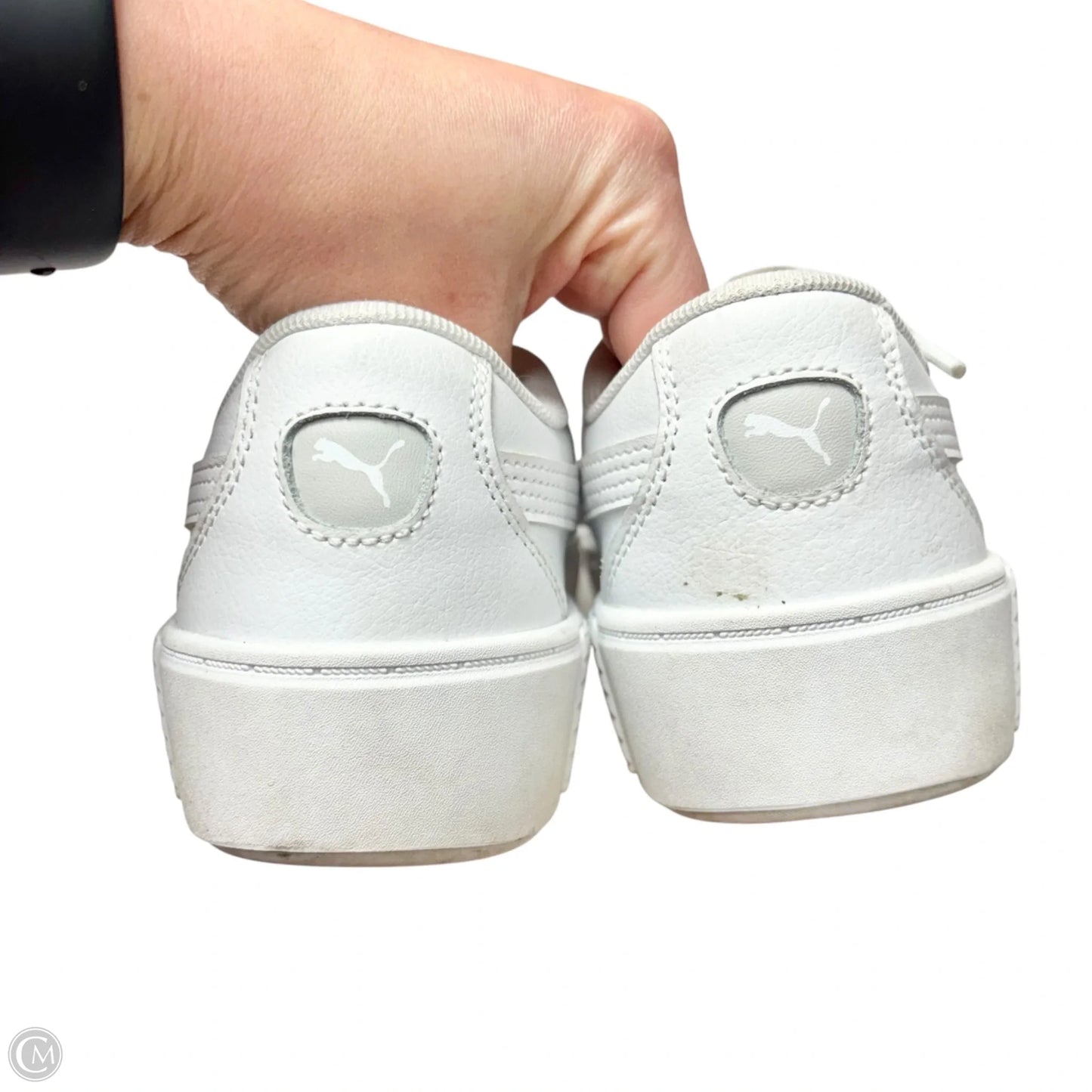 Shoes Sneakers By Puma In White, Size: 9