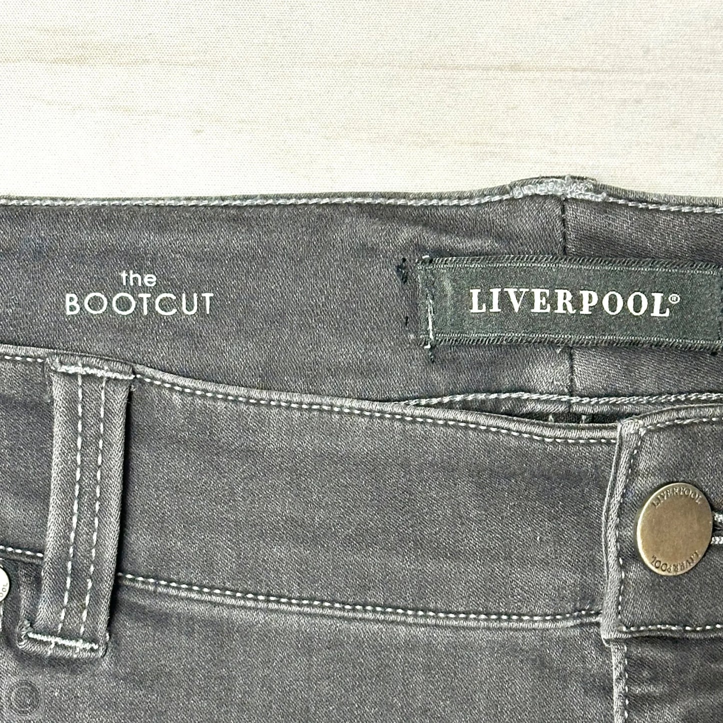 Jeans Skinny By Liverpool In Black Denim, Size: 22