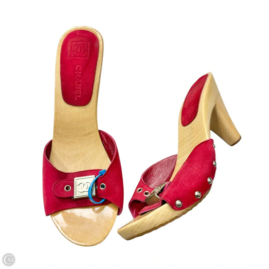 Sandals Luxury Designer By Chanel In Brown & Red, Size: 7.5