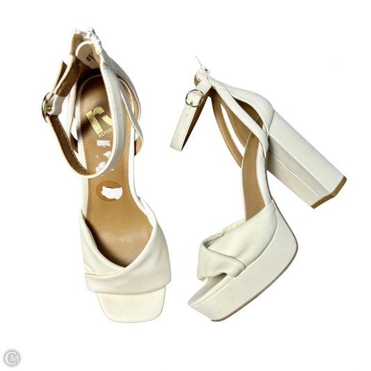 Sandals Heels Block By Report In White, Size: 8