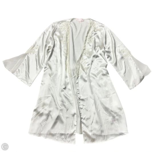 Robe Designer By Oscar De La Renta In White, Size: M
