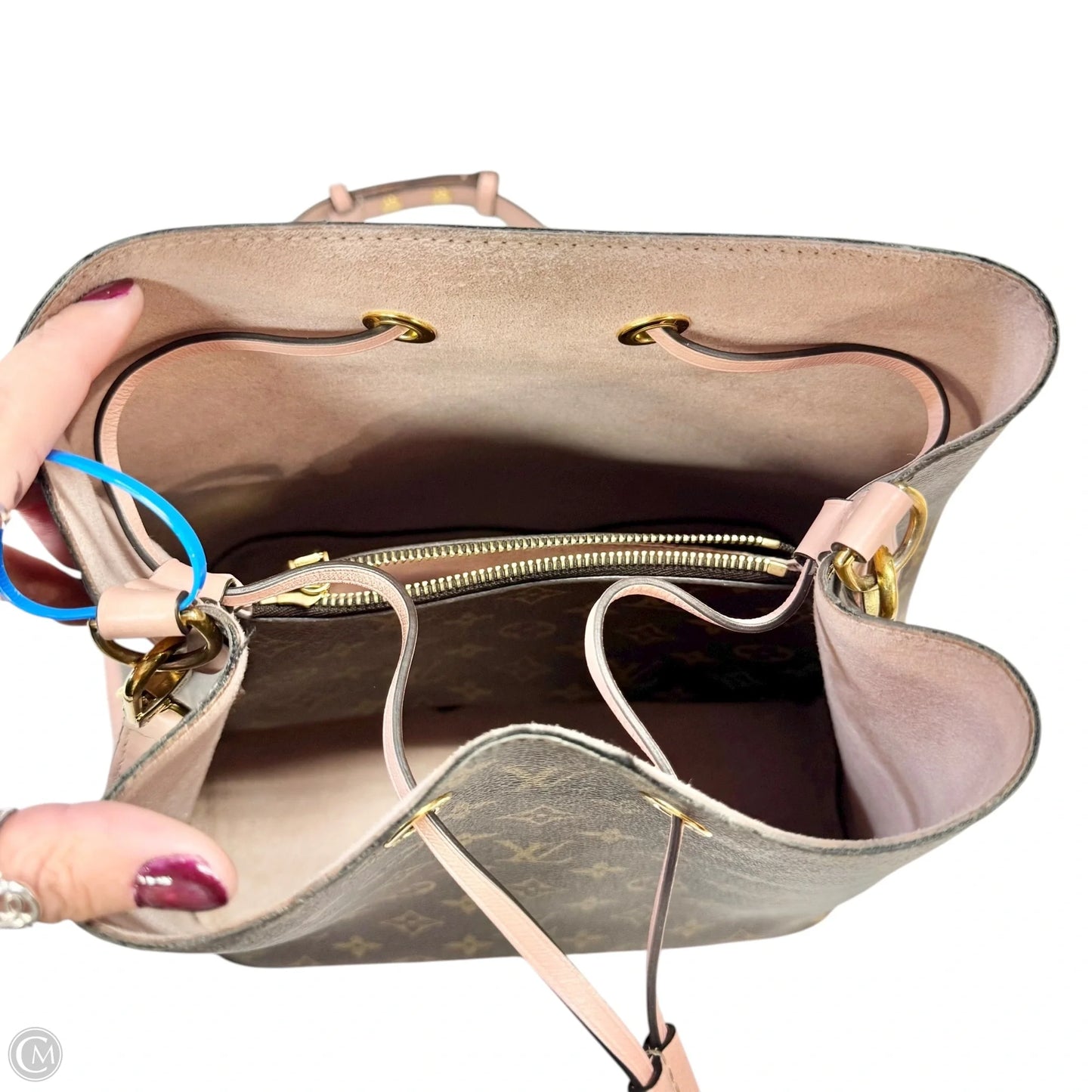 Handbag Luxury Designer By Louis Vuitton, Size: Medium