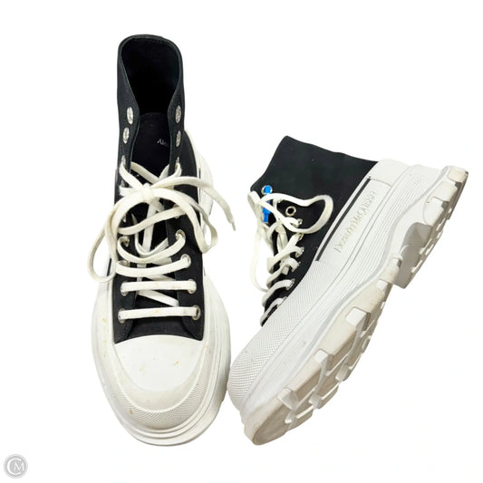 Shoes Luxury Designer By Alexander Mcqueen In Black & White, Size: 9.5