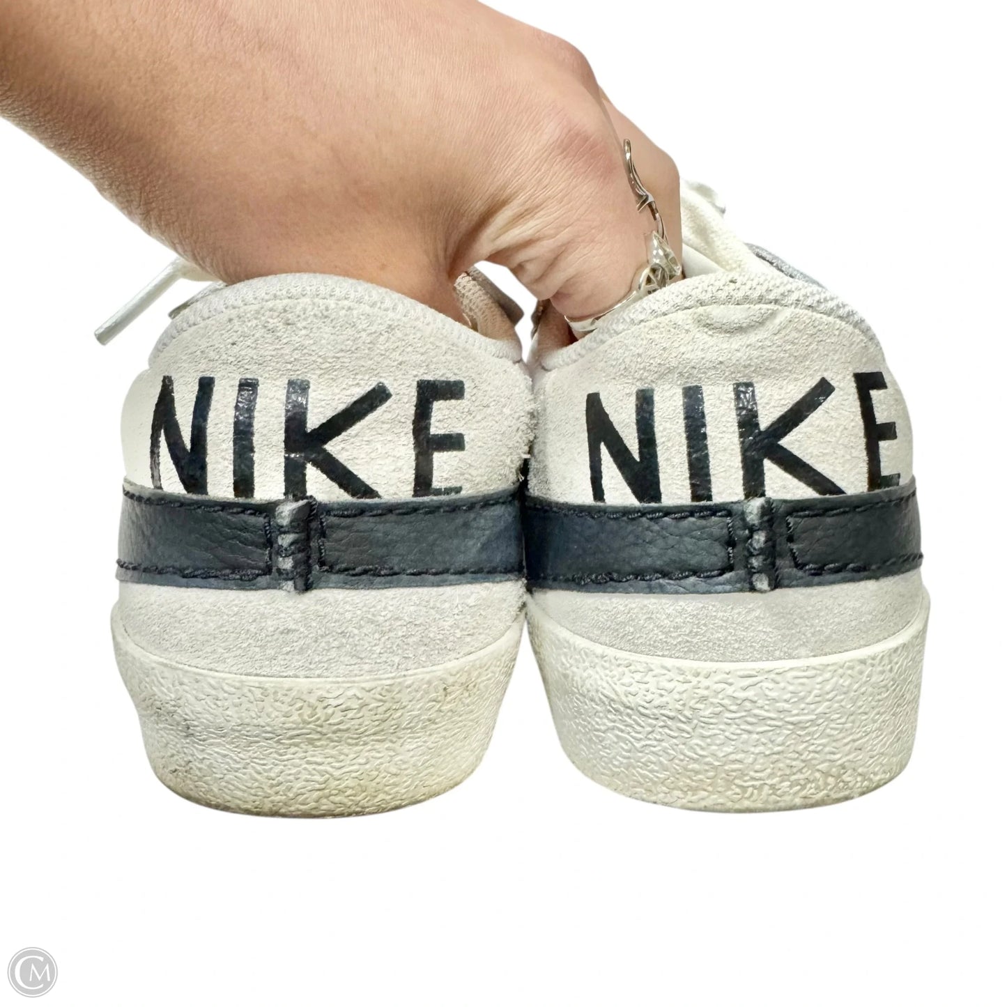 Shoes Sneakers By Nike In White, Size: 8.5