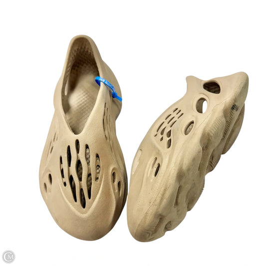 Shoes Luxury Designer By Yeezy In Tan, Size: 7