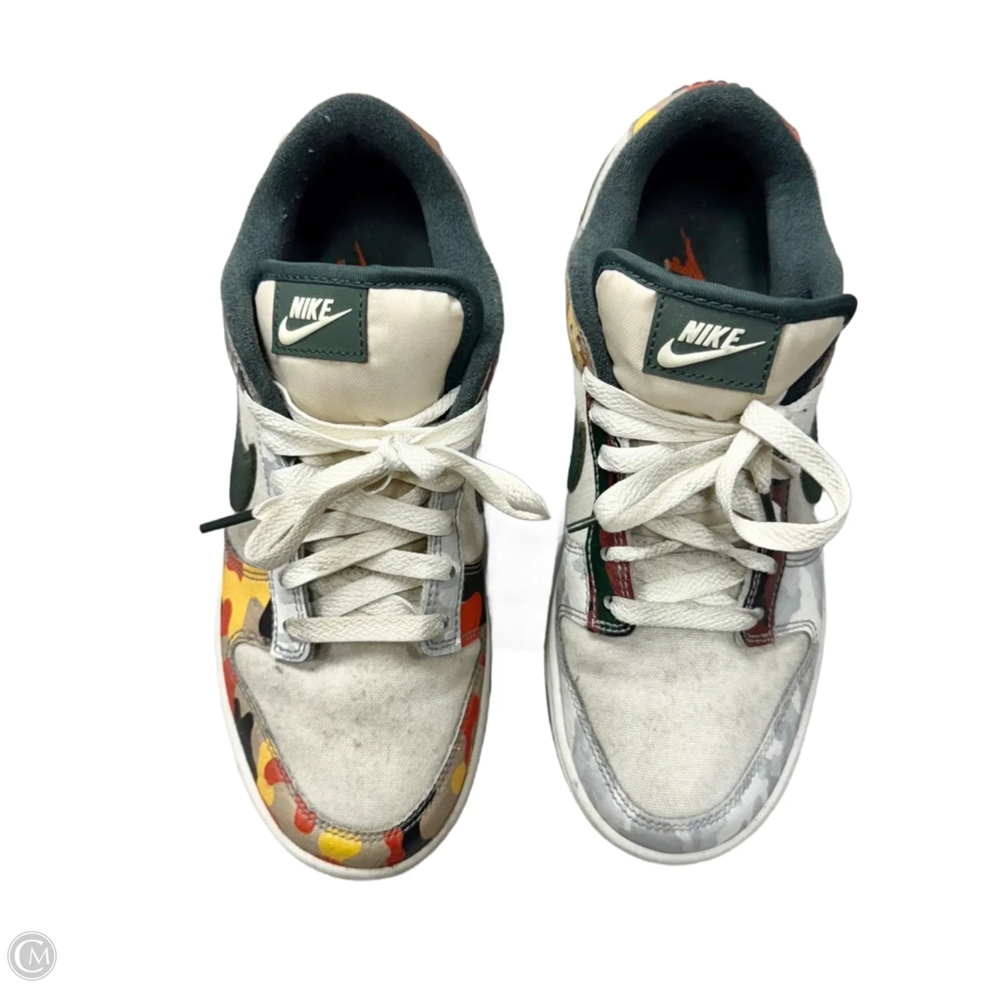 Shoes Sneakers By Nike In Cream & Green, Size: 9