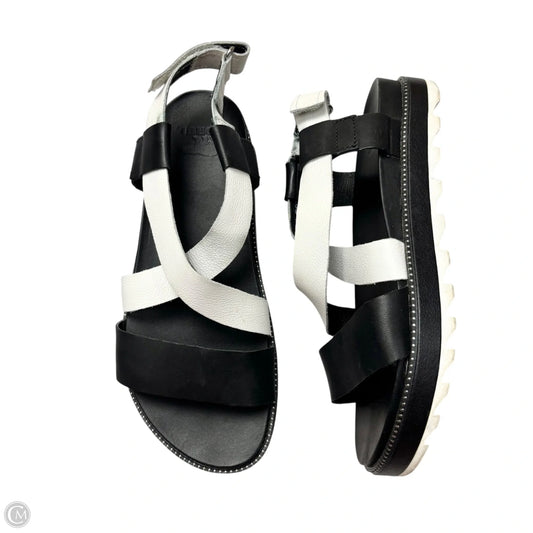 Sandals Flats By Sorel In Black & White, Size: 7.5